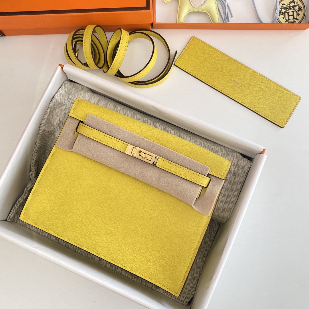 Hermes Kelly Danse Evercolor Bag In Yellow Color